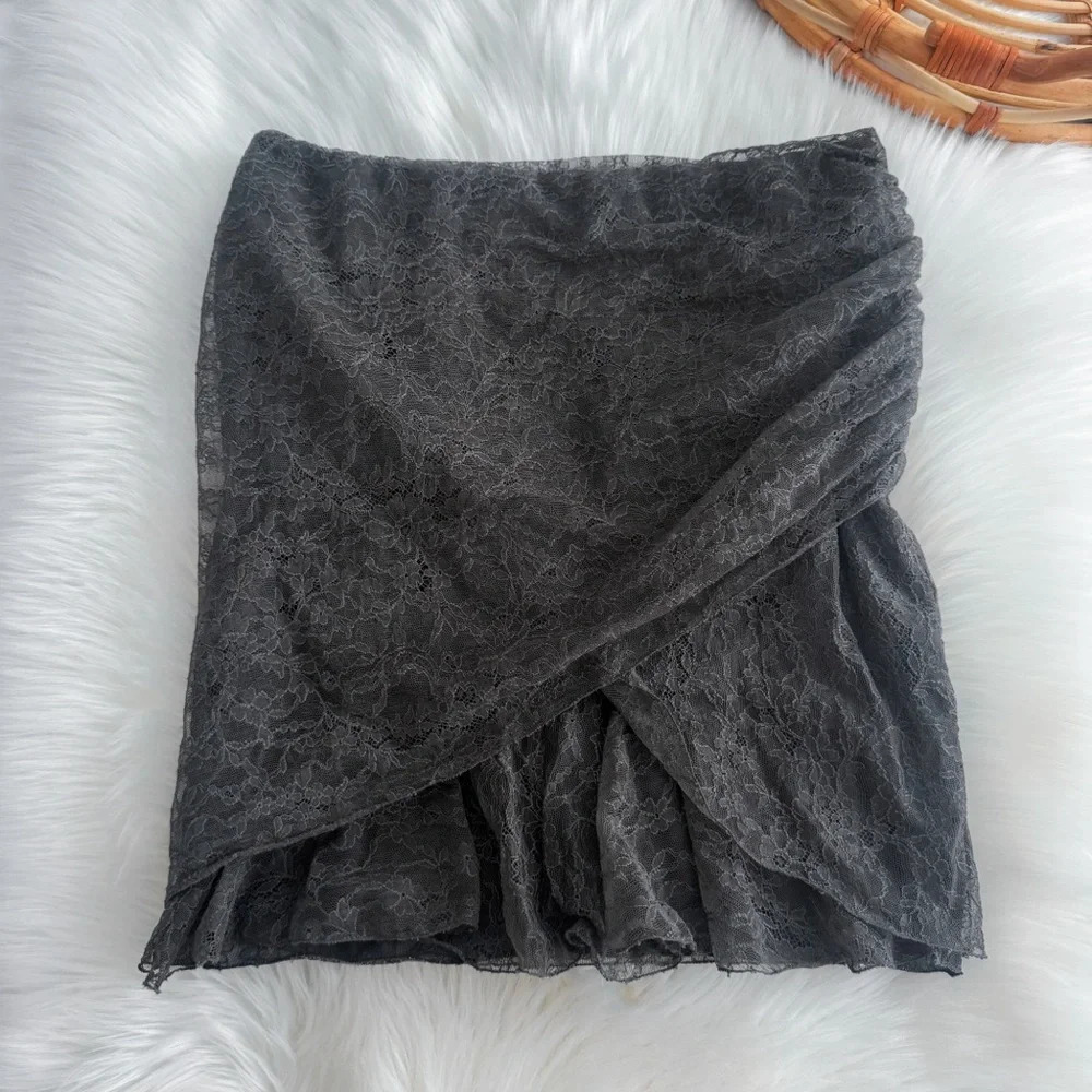 Givenchy Lace Mini Short Skirt Gray Floral Pull On - Picture 2 of 8